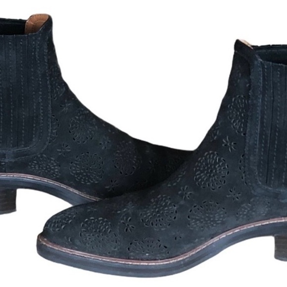 Coach Bowery Chelsea Boots - Black Suede-Laser Cut Floral- Size 8.5- EUC - Picture 5 of 6